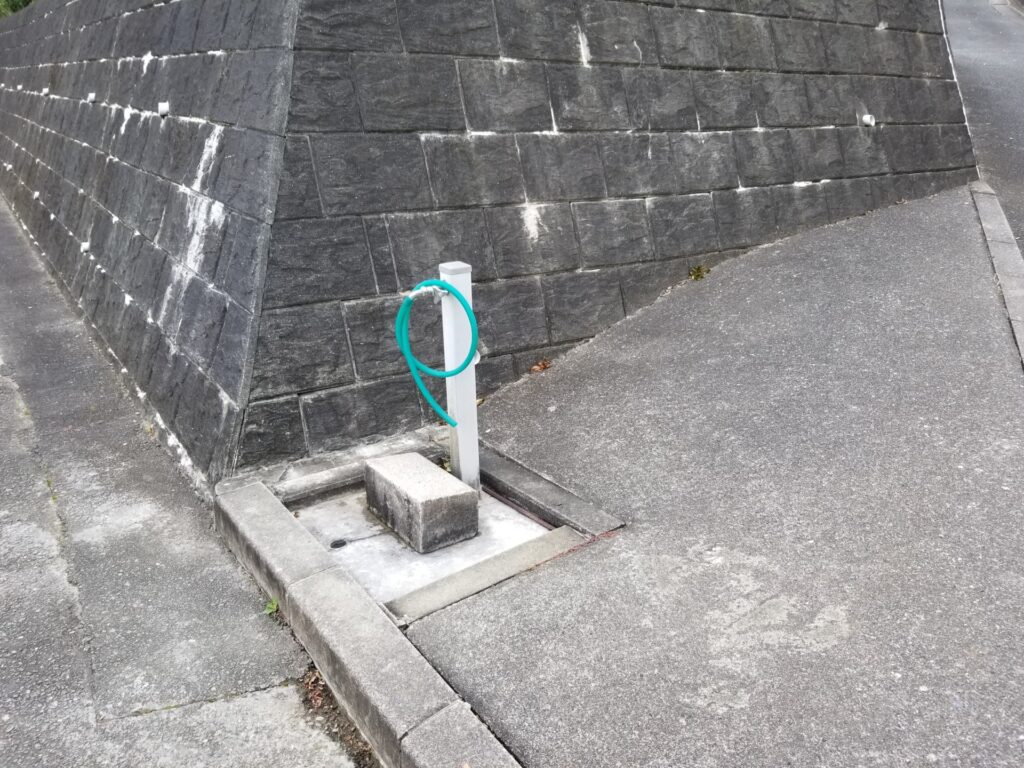 やすらぎの里 山田霊園 大駐車場横 水道